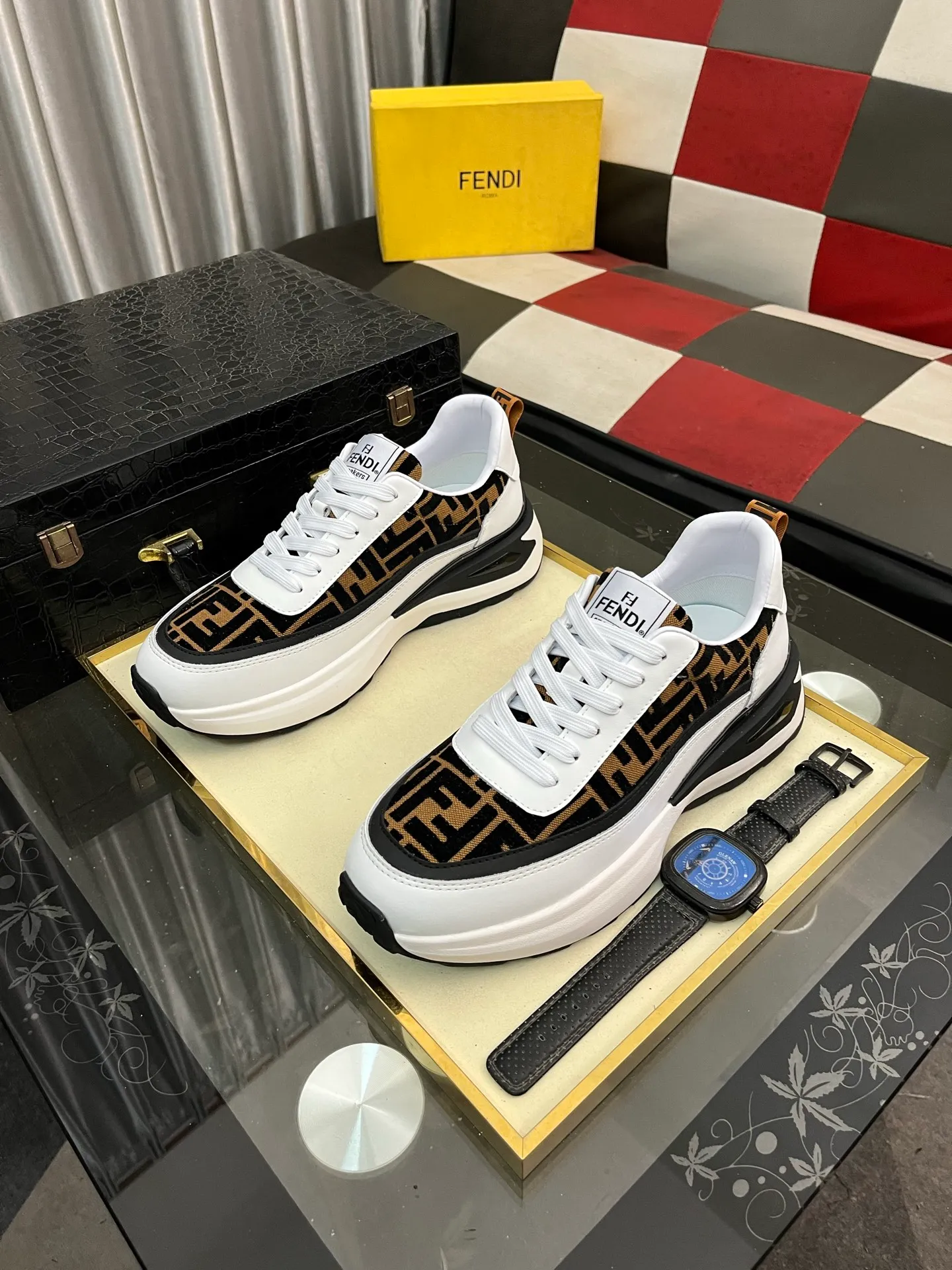 Men's shoes💰458⌚️⌚️[FENDI-FENDI] Classic men's casual shoes🔥New product nowadays, made of cowhide + breathable fabric, comfortable pigskin lining. The perfect last shape and generous and fashionable design have attracted the favor of many consumers. 🔥Number of sizes: 38-444️⃣Colors available